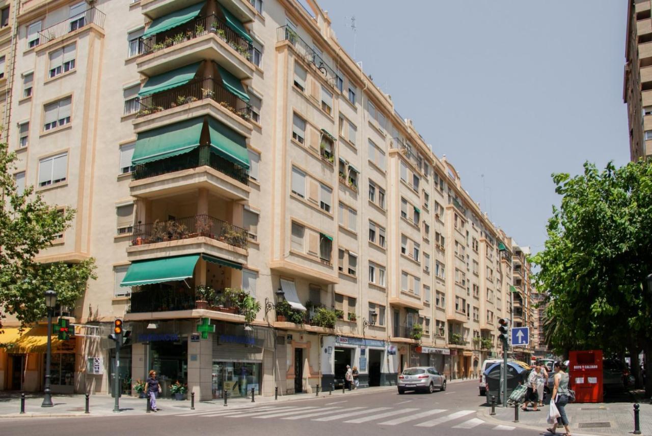Apartamentos Fv Flats Valencia - Mestalla 5 Екстериор снимка